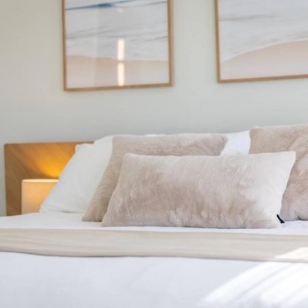 Luxurious 5 Bedroom House With Pool & Sauna 웨스트 켈로나 외부 사진