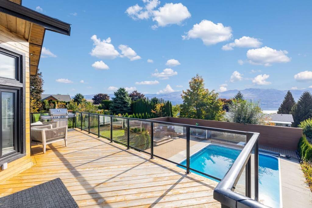 Luxurious 5 Bedroom House With Pool & Sauna 웨스트 켈로나 외부 사진