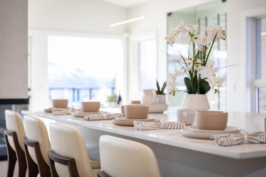 Luxurious 5 Bedroom House With Pool & Sauna 웨스트 켈로나 외부 사진