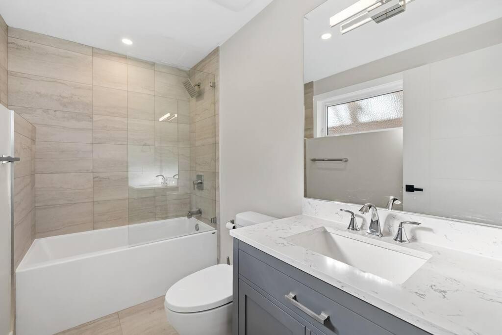 Luxurious 5 Bedroom House With Pool & Sauna 웨스트 켈로나 외부 사진